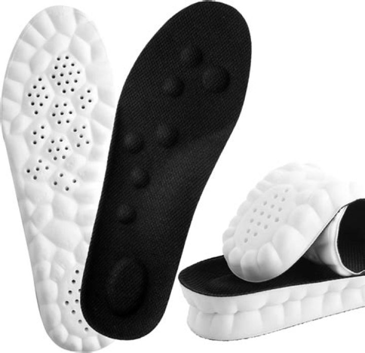 Holey foam shoe